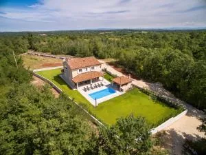 Villa Vega - Križanici