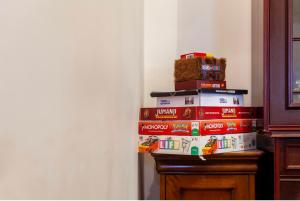 Large 3 Bed Apartment in London Kensington Gardens