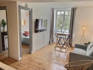 Wonderhost, vue magique sur le Château dans un quartier populaire