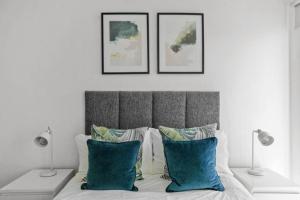 Stunning 3-Bedroom Flat with Parking