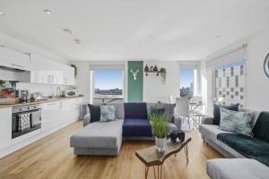 Stunning 3-Bedroom Flat with Parking