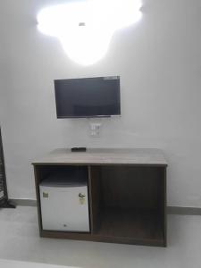 Newly Renovated Apartment in Omaxe - Married Couple Only