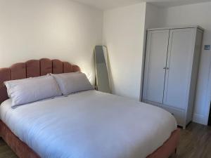 Gardenside, free private parking included, Bowness