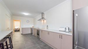 1-83 Thompson Avenue, Cowes