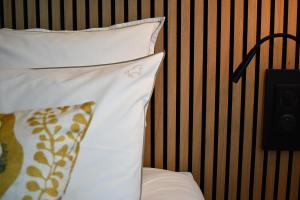 Hotels Le Cheval Blanc - Logis Hotel : Chambre Lit King-Size Supérieure
