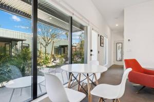 Eco-Friendly 1-bedroom Apartment - 80 Walkscore!