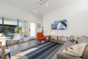 Eco-Friendly 1-bedroom Apartment - 80 Walkscore!