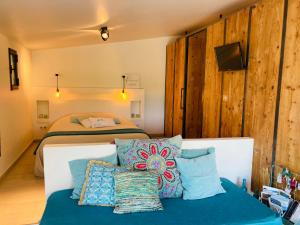 Maisons de vacances Le Nid de la Huppe : photos des chambres
