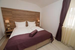 Double Room with Sea View room in Hotel Biokovo
