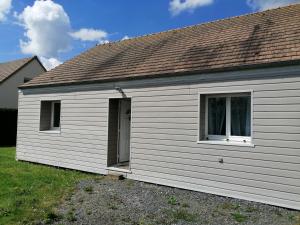 Maisons de vacances Maison lumineuse confortable jardin clos au calme proche plages du debarquement et Bayeux : photos des chambres