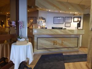 Hotels Hotel Des Falaises : photos des chambres