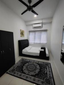 Homestay Temerloh with Private Pool Near Hospital 4 Bedroom 4 Aircond 10pax Free Wi-Fi Netflix