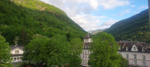 Appart'hotels ROYAL LUCHON : Appartement avec Vue sur la Montagne