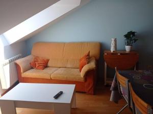 Ático céntrico con terraza y vistas al mar