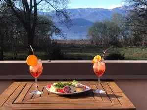 Vic&Sunny's lake view apartment - Ispra