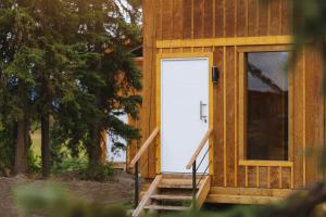 Red Cariboo Resort