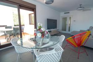 RentitSpain - Salobreña - Apartamento Oasis con Gym y Balcón