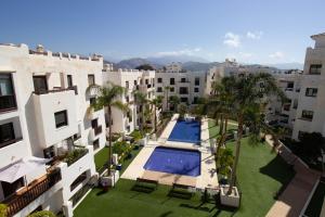 RentitSpain - Salobreña - Apartamento Oasis con Gym y Balcón