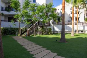 RentitSpain - Salobreña - Apartamento Oasis con Gym y Balcón