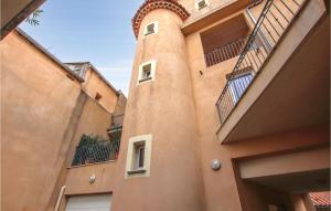 Appartements Awesome apartment in Orange with WiFi and 2 Bedrooms : photos des chambres