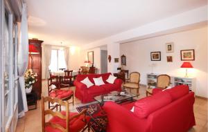 Appartements Awesome apartment in Orange with WiFi and 2 Bedrooms : photos des chambres