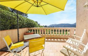 Maisons de vacances Stunning home in Mandelieu-la-Napoule with 5 Bedrooms, WiFi and Outdoor swimming pool : photos des chambres