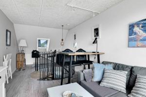 Holiday In The First Row To The Water