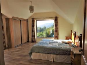 Peaceful, scenic family home