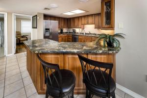 Nautilus 2407 Gulf View 4th Floor 2 BR 2 BA