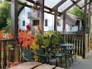 查蒂塔特拉旅馆 - 什特尔布斯凯普莱索