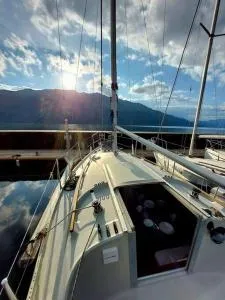 Voilier Sunbeam Yachts 27,5 à quai au Grand Port Aix les Bains - Brison-Saint-Innocent