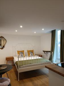 M&R Apartments I 