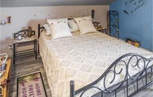 Appartements Nice Apartment In Excenevex With Wifi : photos des chambres