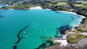 Maisons de vacances AN TEVENN - Maison entierement renovee a 600m de la mer : photos des chambres