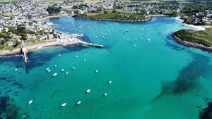 Maisons de vacances AN TEVENN - Maison entierement renovee a 600m de la mer : photos des chambres