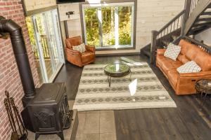 Chalet aux mille étoiles near Mt-Tremblant with Hot Tub