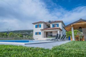 Villa Modriola heated Pool 