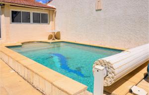 Maisons de vacances Amazing Home In Avignon With Outdoor Swimming Pool, Wifi And 3 Bedrooms : photos des chambres