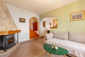 Seaside house with a swimming pool Prigradica, Korcula - 18788