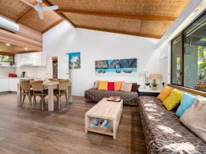 Nautical Owl 122 Nautilus Beach Resort