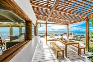 The House Moroiso secret beach