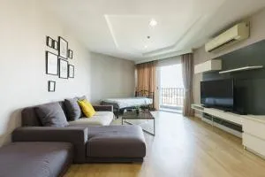 Internet celebrity train night market swimming pool free WiFi mrt 100m - Ban Tha Satu