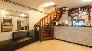 Nearest Hostel Pasay City by RedDoorz