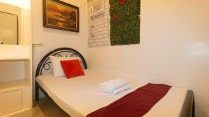 Nearest Hostel Pasay City by RedDoorz