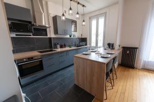 Appartements KASA Cocon - Entierement equipe avec Balcon : photos des chambres