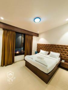 Icy Villa Lonavala - 4BHK Villa With Pool and Mountain View