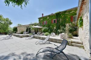 Maisons de vacances Mas Arguin - Charmante maison avec piscine : photos des chambres