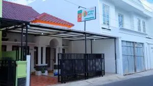 Homestay Jogja Dekat Taman Pelangi by Simply Homy - 沙拉迪加