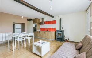 1 Bedroom Stunning Home In Galicia