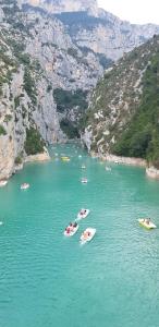 Campings Mobil-home gorges du verdon lac de sainte croix camping poney : photos des chambres